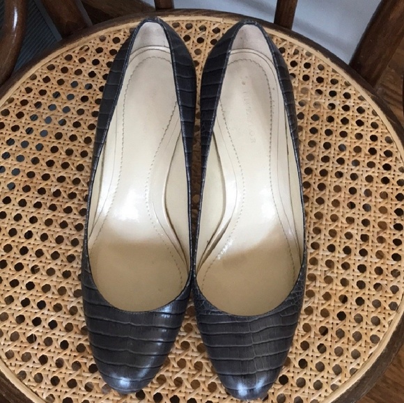 Ann Taylor Gator Print Leather Pumps - Picture 3 of 6